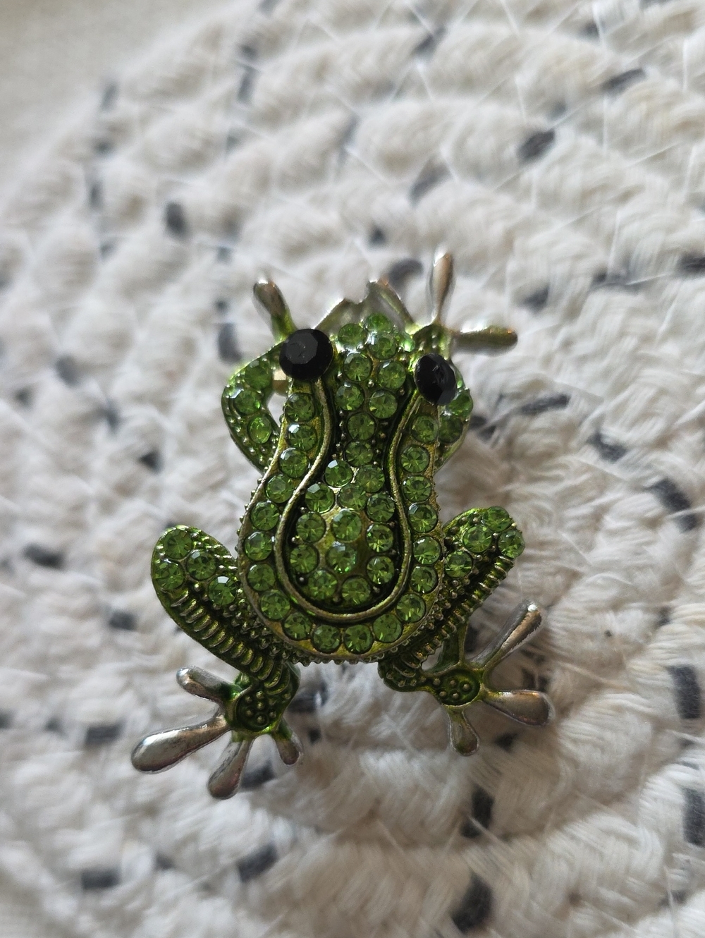 Frog Brooch Simulated EMERALDS Silver